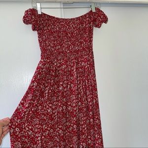 Off the shoulder Red Floral Dress 🌹